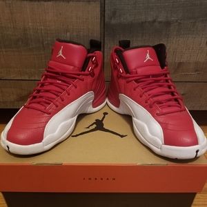 AIR Jordan 12 RETRO  sneakers
